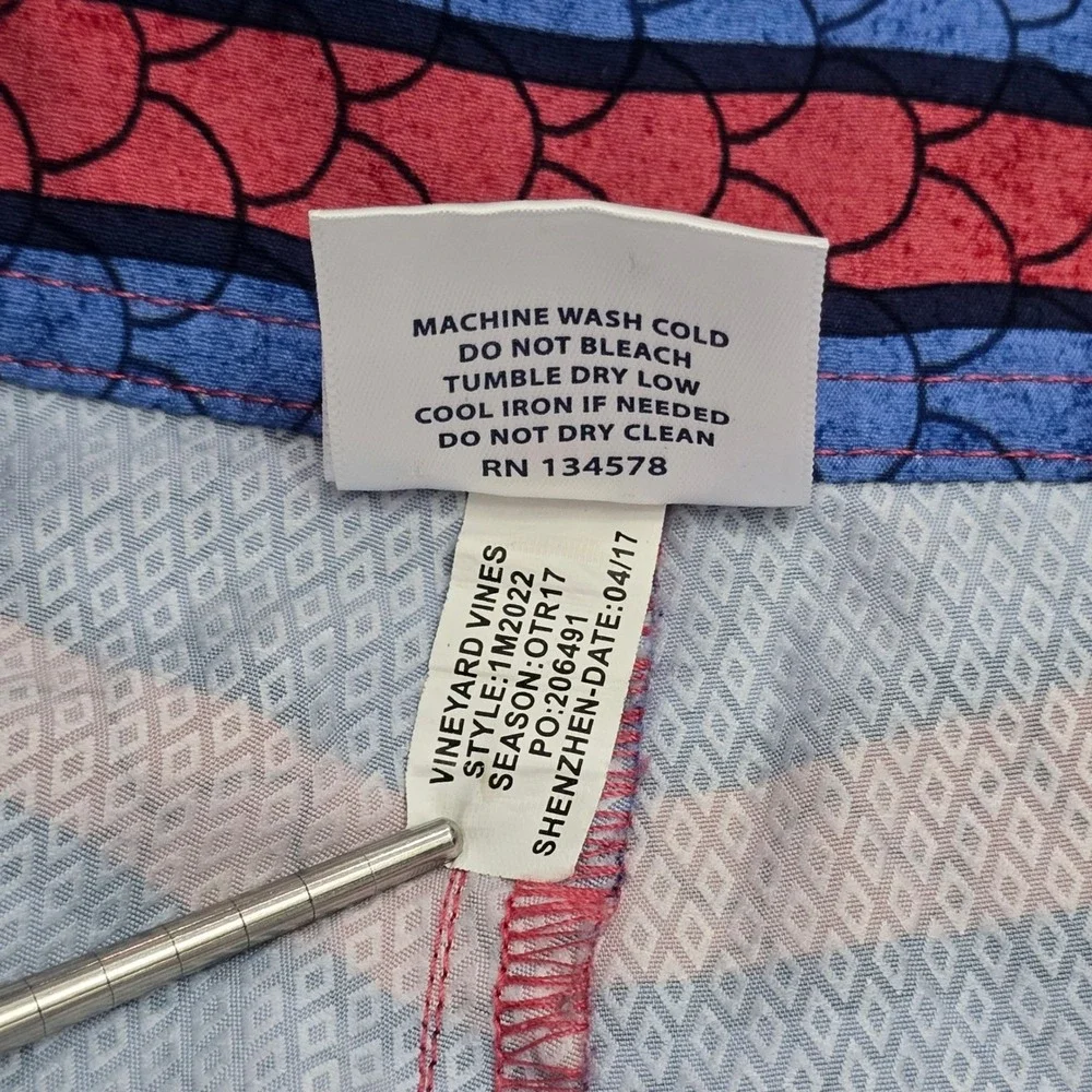 Vineyard Vines Mens 34 Board Shorts Red Blue Striped Fish Scale Swim Trunks